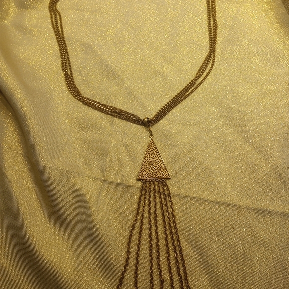 GOLD-TONE NECKLACE WITH STUNNING PENDANT - Picture 2 of 4